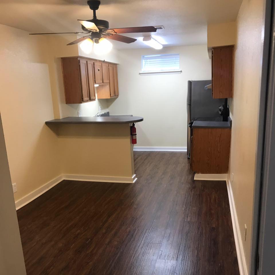 Gallery Eagle Inn Apartments